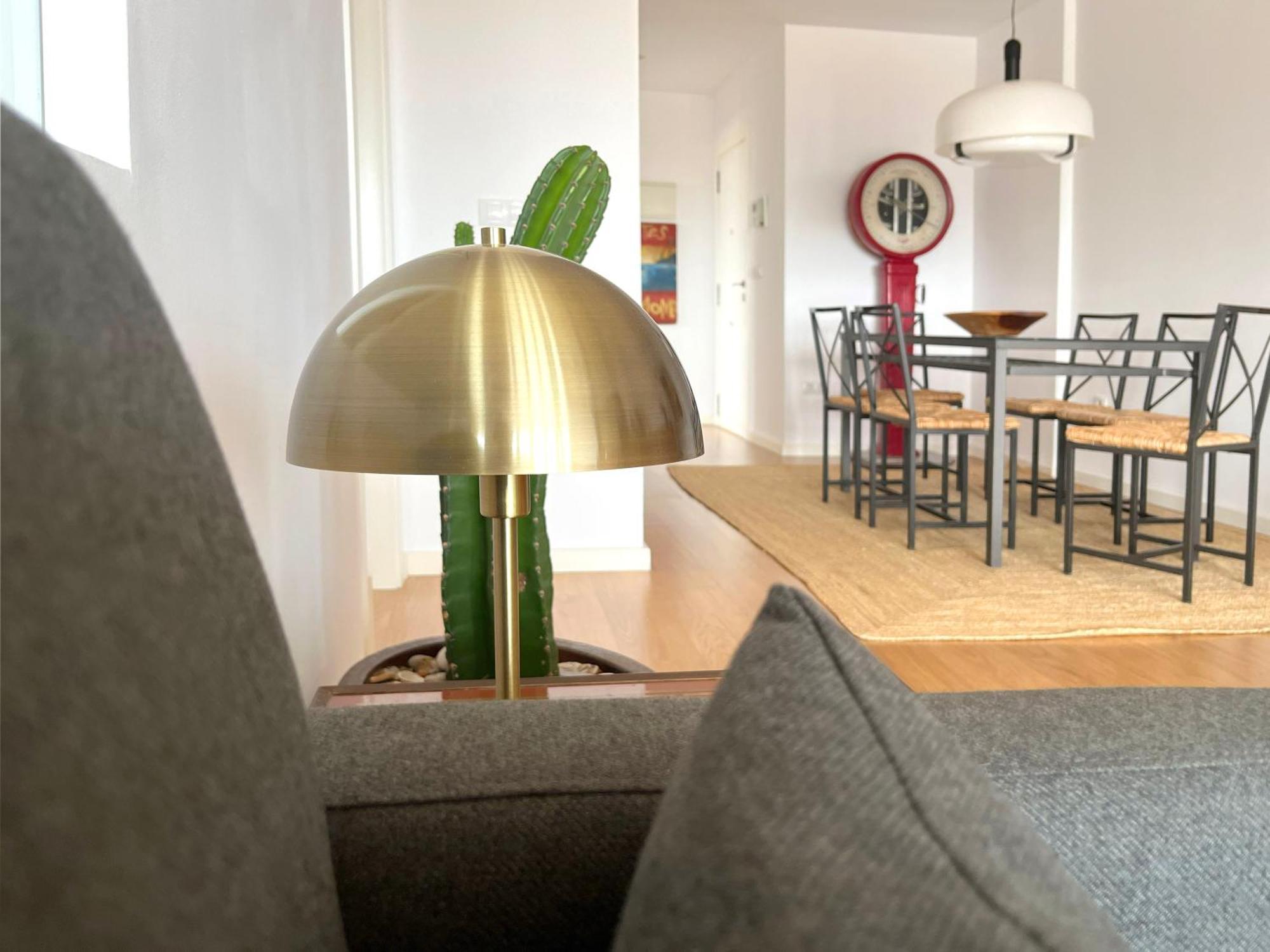 Stylish Well-Connected Beachfront Flat Valencia Exterior foto