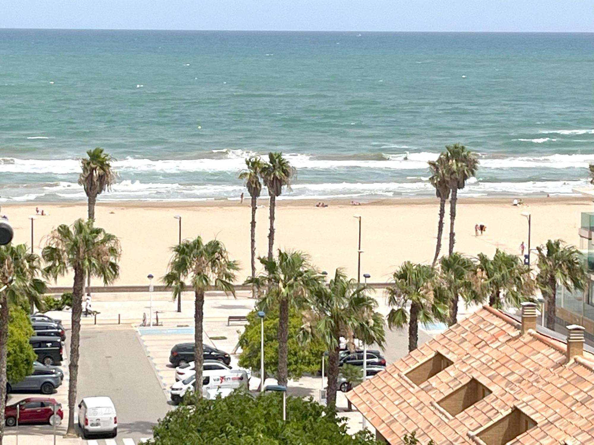 Stylish Well-Connected Beachfront Flat Valencia Exterior foto